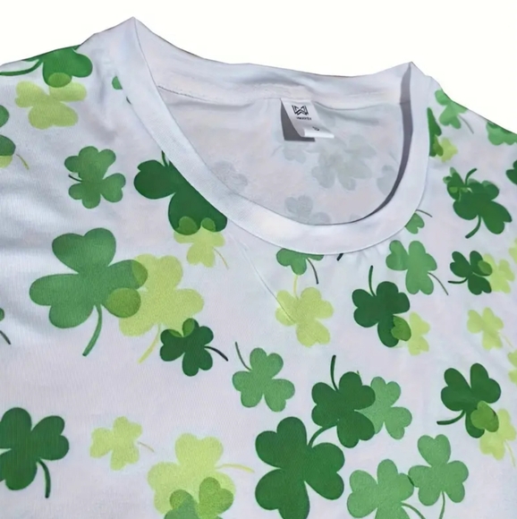 St Patrick's Day Shamrock Clover Print Crew Neck T-Shirt Sz 4 - Picture 4 of 6